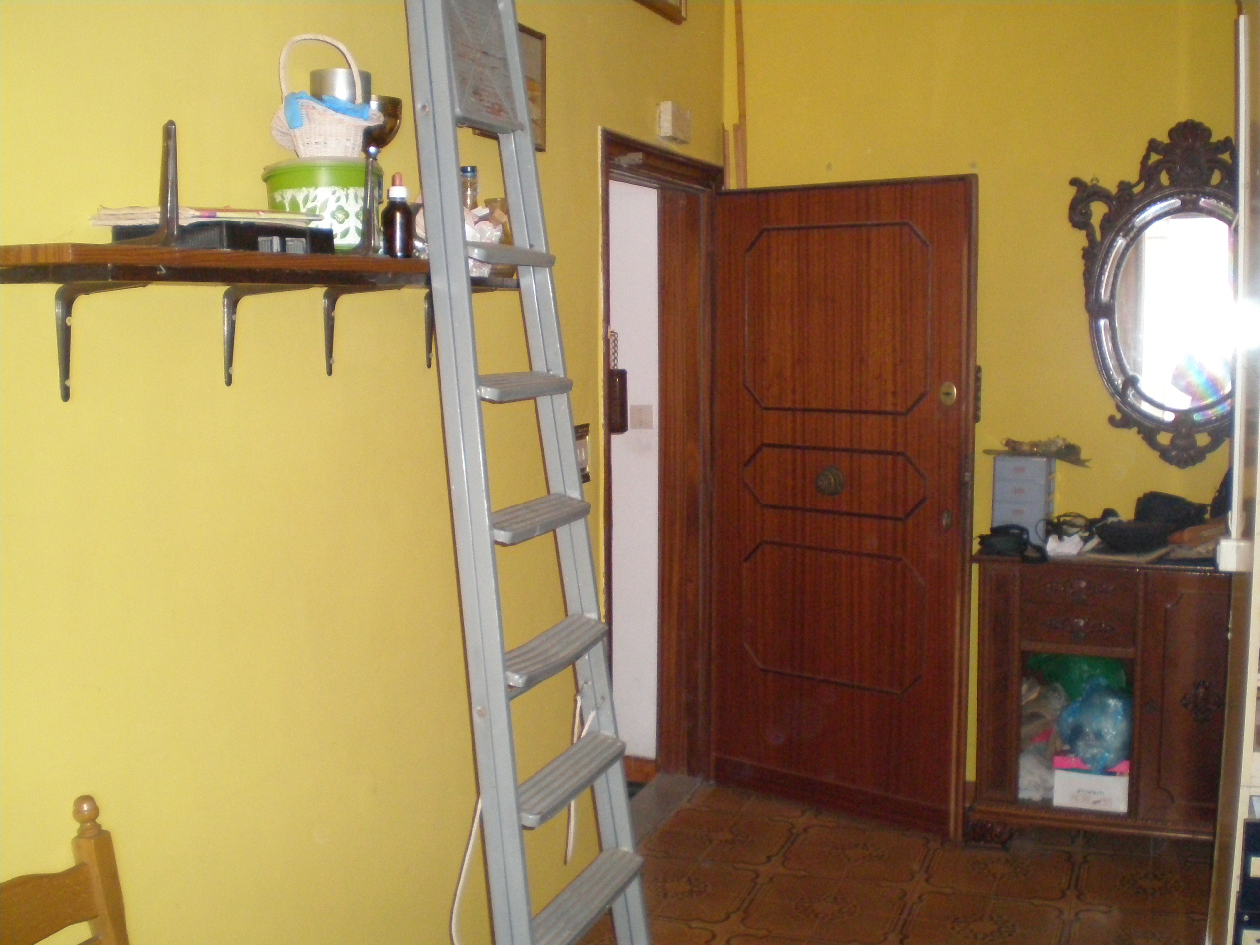 Appartamento trilocale da ristrutturare