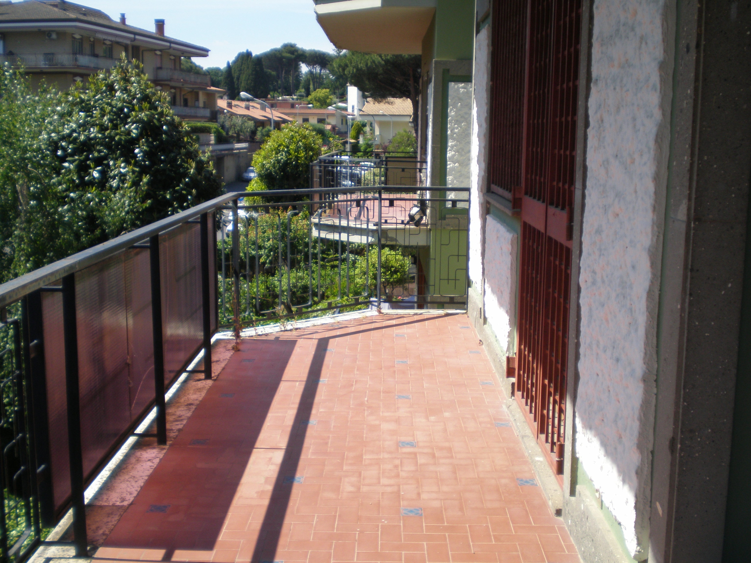OLYMPUS DIGITAL CAMERA Vendesi Appartamento in zona residenziale