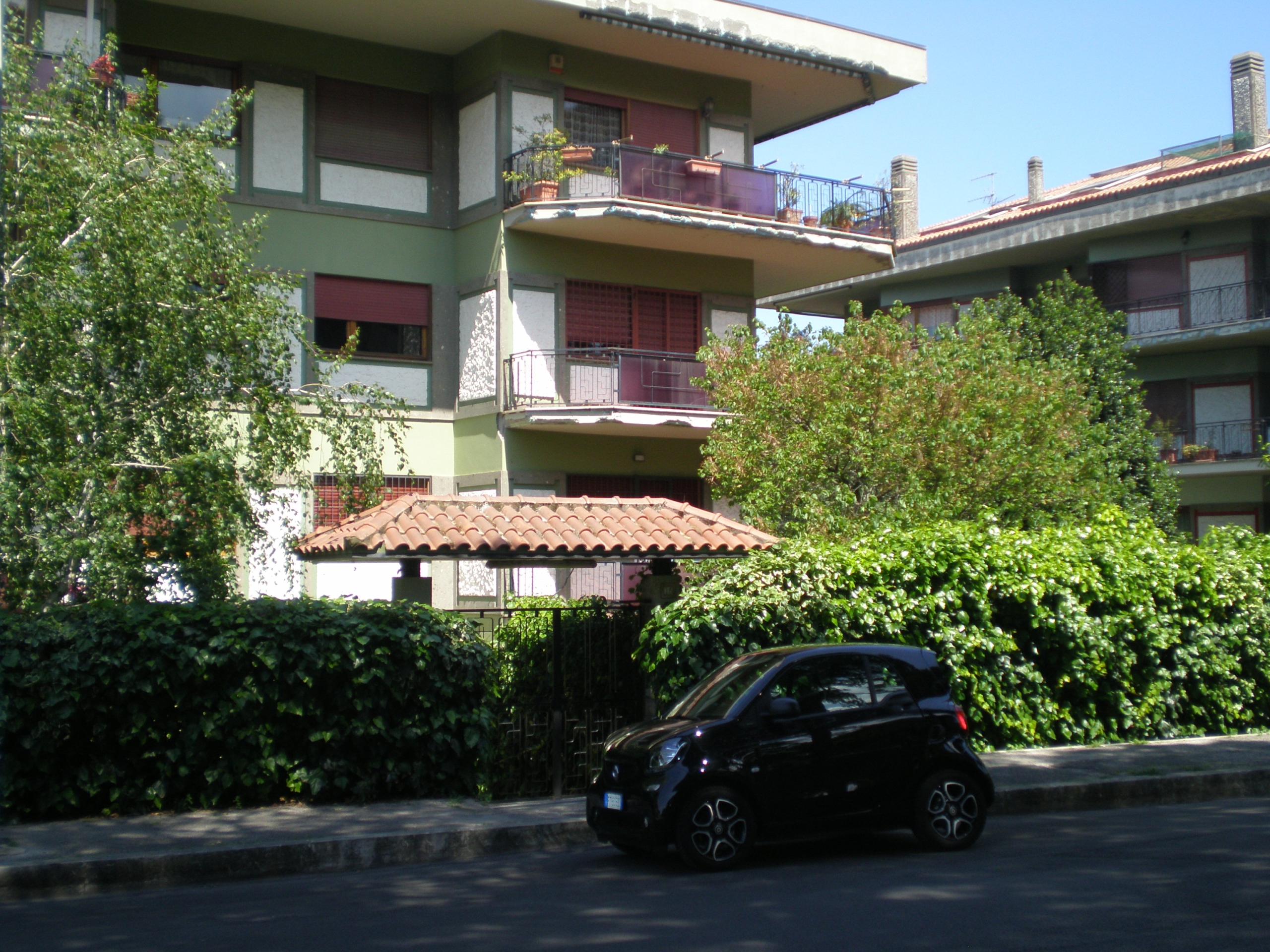 OLYMPUS DIGITAL CAMERA Vendesi Appartamento in zona residenziale