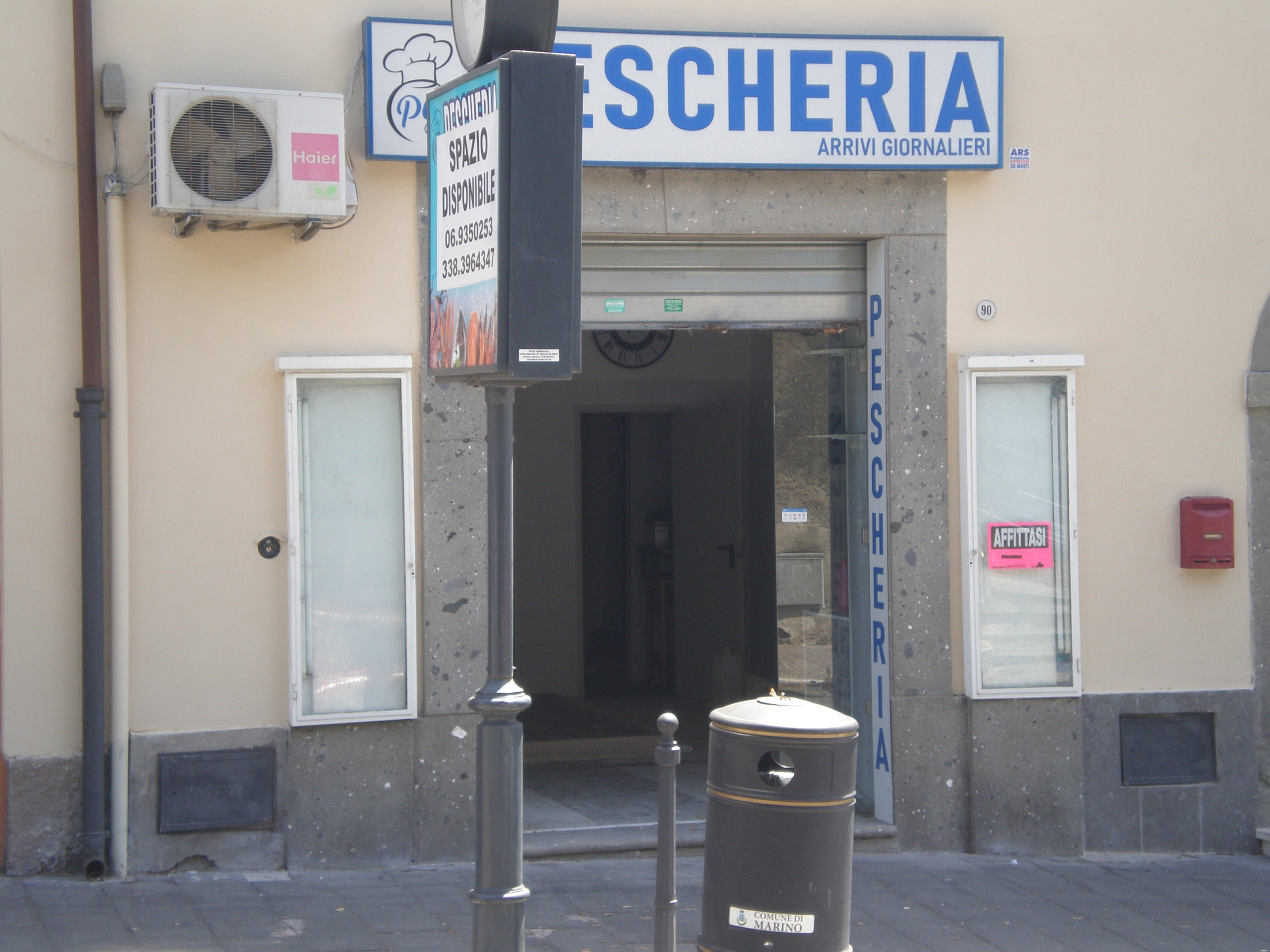 Centralissimo locale commerciale
