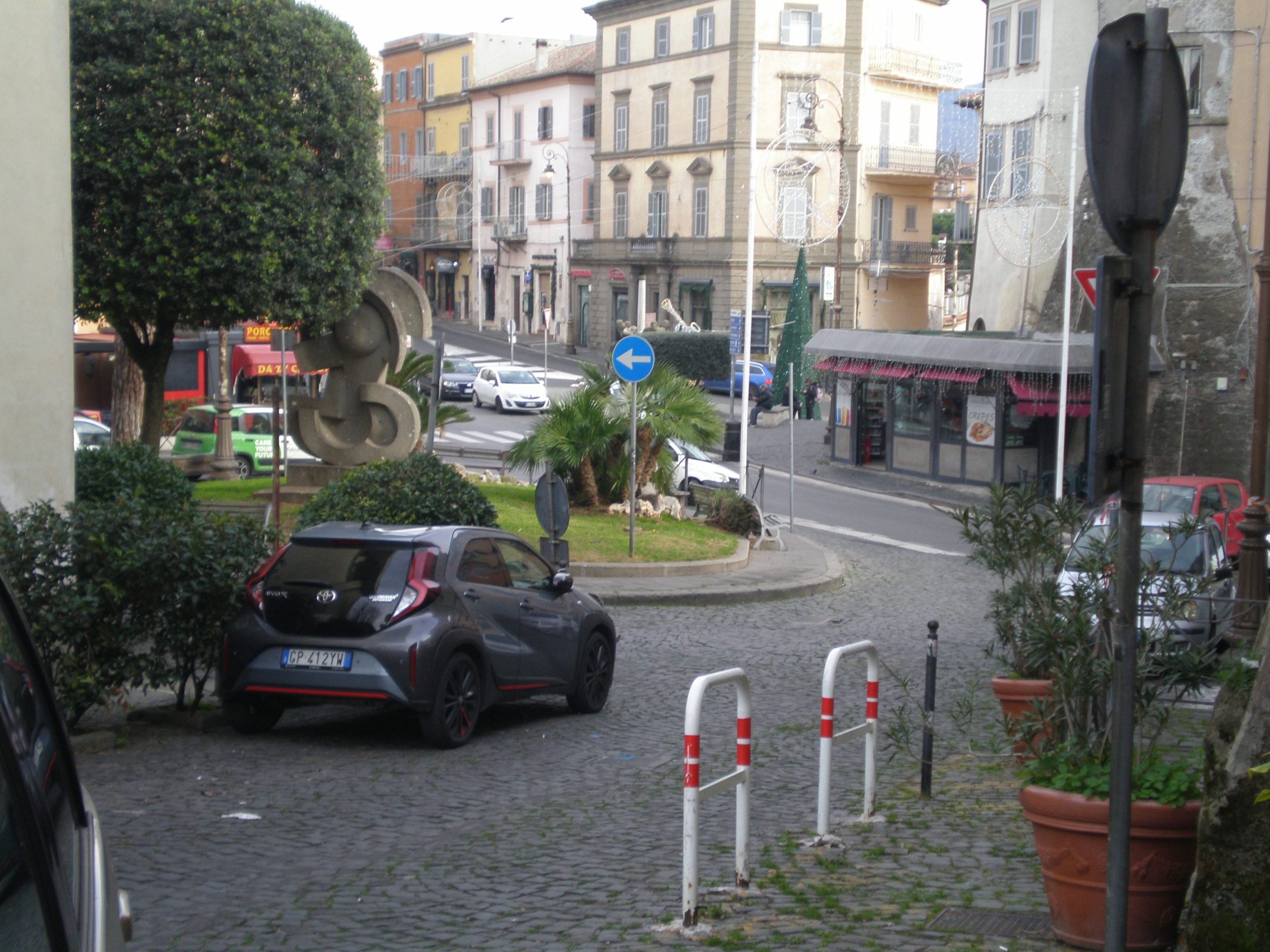 OLYMPUS DIGITAL CAMERA Marino vendesi centrale locale commerciale